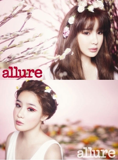 박봄(가수/투에니원)
가수 2NE1 멤버 박봄이 아이라인 없는 화보를 공개했다.
박봄은 최근 스타일 매거진 ‘얼루어 코리아’ 화보를 통해 전과는 180도 다른 모습을 선보였다. 평소 인형 메이크업으로도 유명한 박봄은 아이라인을 그리지 않고 화사한 컬러의 아이섀도를 발라 눈길을 끌었다. 머리에 꽃을 장식한 모습은 청순한 소녀의 느낌을 줬다.
