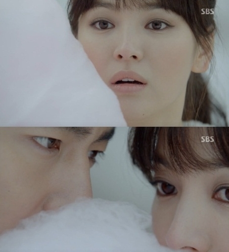 조인성(좌측/배우),송혜교(배우)
송혜교 조인성 주연의 SBS 수목드라마 ‘그 겨울, 바람이 분다’가 마침내 수목극 시청률 정상에 올랐다.
21일 시청률조사기관 닐슨코리아에 따르면 20일 방송된 SBS 수목드라마 ‘그 겨울, 바람이 분다’는 13.4%의 시청률을 기록했다. 지난 방송분(12.4%)보다 1.0%P 상승한 수치.