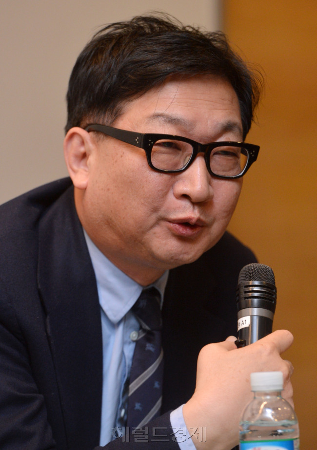국민행복시대경제정책방향 토론회<br />이상섭 기자. babtong@heraldcorp.com 0213.02.20
국민행복시대경제정책방향 토론회
이상섭 기자. babtong@heraldcorp.com 0213.02.20