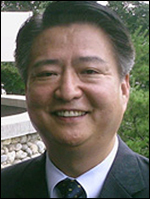 윤영무(방송인)
국대언론동문회(회장 이선명 전 SBS뉴스텍 대표)는 19일 오후 한국프레스센터에서 2013년 정기총회를 열고 윤영무 MBC 뉴미디어뉴스국 국장(정치외교 76)을 신임회장으로 선출했다고 21일 밝혔다