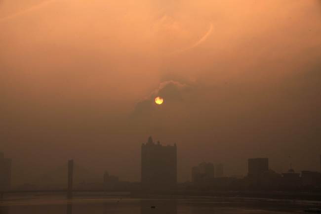 Heavy smog smothers Jilin province, northeast China.   Yonhap News