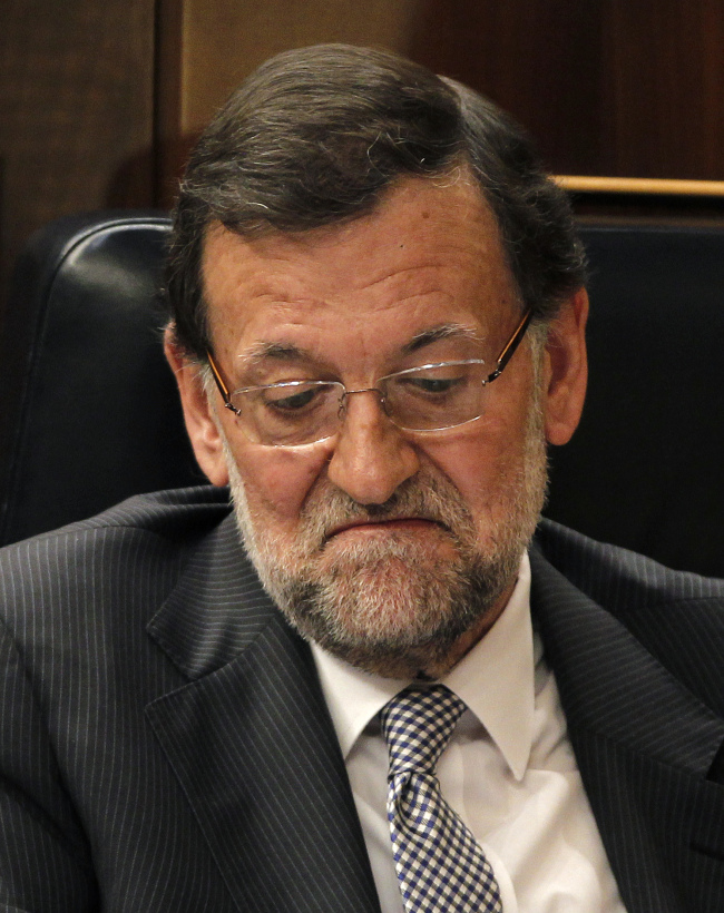 Mariano Rajoy(정치인/에스파냐총리)
Spain’s Prime Minister Mariano Rajoy reacts during a debate at the Spanish Parliament in Madrid on Wednesday.   AP-Yonhap News