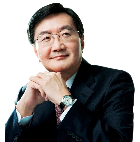 전광우(금융인)
National Pension Service chairman Jun Kwang-woo said he would tender his resignation Friday.
“Chairman Jun’s decision to step down from his post comes in line with the upcoming expiration of President Lee Myung-bak’s tenure (on Feb. 24),” a senior official at the NPS told The Korea Herald.