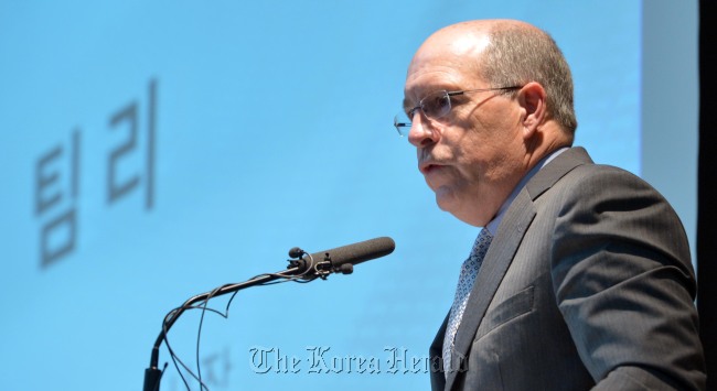 GM vice president Tim Lee speaks at a news conference at the Korean unit headquarters of GM in Bupyeong, Incheon, on Friday.   Kim Myung-sub/The Korea Herald