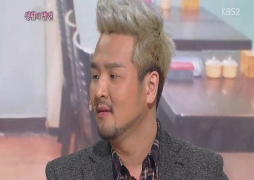 김태우(가수)
god 출신의 가수 김태우가 ‘개그콘서트’에 떴다.
김태우는 24일 방송된 KBS2 ‘개그콘서트-생활의 발견’에 출연해 끼를 발산했다.
김태우의 등장에 송준근은 “요즘 같으니까 이렇게 생겨서 가수하지. 딱 산적이다” “키만 멀대 같이 크다”라고 퍼부었다.