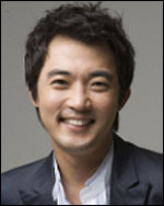 안재욱(가수/배우)
이 달 초 미국에서 다섯시간에 걸친 대수술을 받은 배우 안재욱이 곧 퇴원한다.
소속사 제이블엔터테인먼트는 26일 “큰 수술이었지만 수술이 무사히 잘 끝났고, CT 및 MRI 경과가 좋아 곧 중환자실에서 퇴원 예정”이라며 “현지 의료진과 한국에 있는 의료진이 함께 상의한 결과, 귀국은 아직 이르다는 결론이다”고 소식을 전했다.