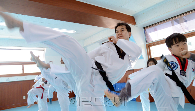 휴먼다큐  신병근 용인대 상록태권도장 관장 인터뷰./안훈기자 rosedale@ 2013.02.15
휴먼다큐  신병근 용인대 상록태권도장 관장 인터뷰./안훈기자 rosedale@ 2013.02.15