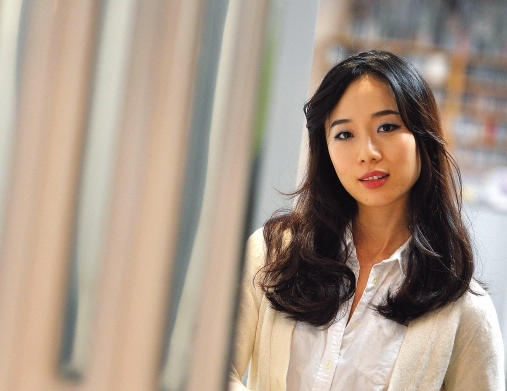 Singer-songwriter RossyPP poses at the Sony Music
office in Seocho-dong, Seoul. (Lee Sang-sub/The Korea Herald)