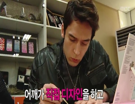 줄리엔강(Julien Kang/모델/탤런트)
MBC 예능프로그램 ‘우리 결혼했어요’에 출연중인 줄리엔강이 하차를 앞두고 윤세아에게 깜짝선물을 전했다.