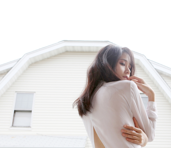 정란(조정란/가수)
싱어송라이터 정란(본명 조정란ㆍ31)이 첫번째 앨범 ‘노마디즘(NOMARDISM)’을 냈다.
