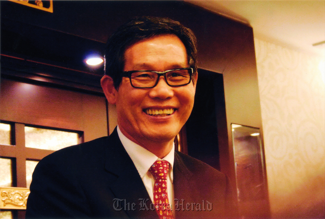 Kim Eun-ho.   Bookcity Culture Foundation