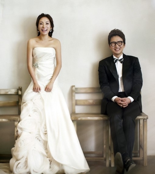 정경미(좌측부터/개그우먼/가수),윤형빈(윤성호/개그맨/가수)
혼수방송 논란에 휩싸였던 개그우먼 정경미가 심경을 고백했다.