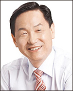 김상곤(교육공무원/전교수/경기도교육청교육감)
올해부터 경기도내 사립학교는 시설사업 추진시 혁신학교의 환경을 적용한다.