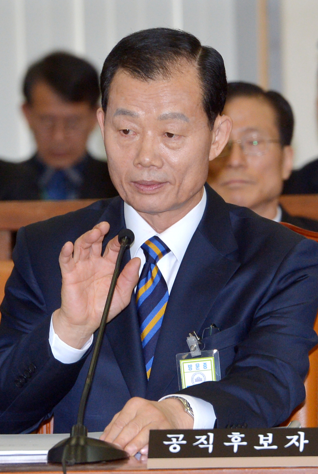 국회 국방위원회는 8일 김병관 국방장관 내정자에 대한 인사청문회를 실시하고 있다. 박현구기자phko@heraldcorp.com
국회 국방위원회는 8일 김병관 국방장관 내정자에 대한 인사청문회를 실시하고 있다. 박현구기자phko@heraldcorp.com
국회 국방위원회는 8일 김병관 국방장관 내정자에 대한 인사청문회를 실시하고 있다. 박현구기자phko@heraldcorp.com