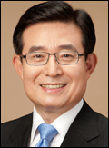 김봉영(기업인/삼성에버랜드사장)
삼성에버랜드(사장 김봉영ㆍ사진)가 13일 대한상공회의소에서 E&A(Engineering & Asset)사업부 내 건설사업 부문 171개 협력회사 대표를 초청해 협력회사 지원 강화방안을 발표하고, 동반성장 및 상생협력을 위한 간담회를 실시했다.