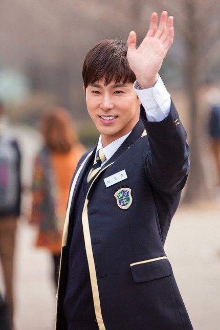 유노윤호(정윤호/가수/탤런트)
가수 겸 배우 정윤호가 SBS 월화드라마 ‘야왕’에서 하차한 뒤 소감을 전했다.