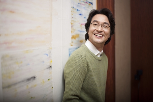 한석규(영화배우/탤런트)
연기를 시작한 지도 23년이란 세월이 흘렀다. 데뷔 이래 지금껏 한 번도 연기력 논란에 휩싸인 적 없을 만큼 모든 이들에게 인정을 받은 한석규. 헌데 아직도 자신의 연기에 만족하지 못한다고 말한다.