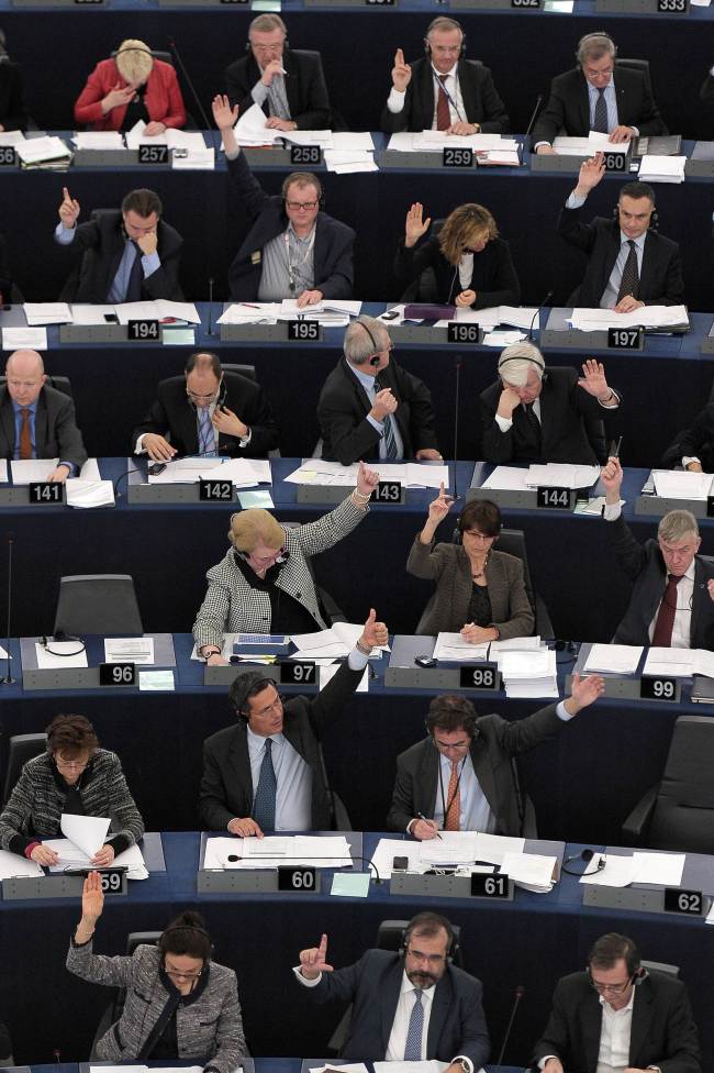 Members of the European Parliament take part in a voting session at the European Parliament in Strasbourg, eastern France, Wednesday.   AFP-Yonhap News