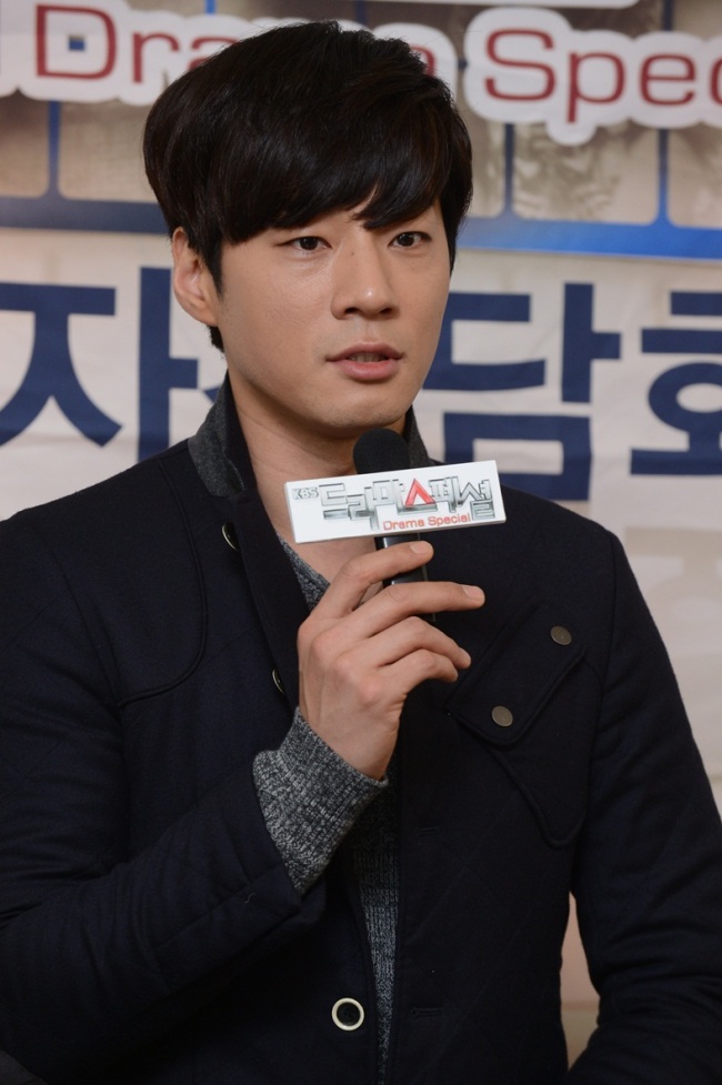 이천희(영화배우/모델)
이천희는 14일 오후 2시 서울 여의도 KBS 별관 인근에서 진행된 KBS2 드라마스페셜 시즌3 ‘동화처럼’(극본 박은영, 연출 김영균)의 기자간담회에서 “아마 처음 시도하는 베드신일 것”이라고 말했다.