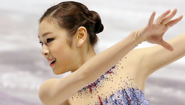 김연아(스케이트선수)
South Korean figure skater Kim Yu-na performs at the 2013 World Figure Skating Championships at Budweiser Gardens in London, southwest of Toronto. (Yonhap News)