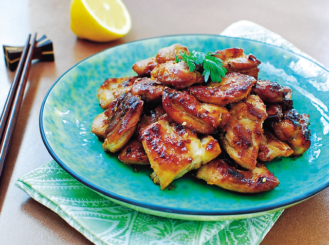 Dalk bulgogi (chicken bulgogi) (Korean Bapsang)