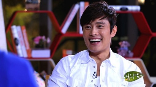 이병헌(영화배우/탤런트)
배우 이병헌이 할리우드 진출을 둘러싸고 불거진 갖은 오해에 대해 해명하는 시간을 가졌다.