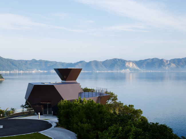 <YONHAP PHOTO-0115> This publicity photo provided courtesy of Toyo Ito and Associates, Architects, shows Japanese architect Toyo Ito's Toyo Ito Museum of Architecture, 2006-2011, in Imabari-shi, Ehime, Japan. Ito has won the 2013 Pritzker Architecture Prize, the prize's jury announced Sunday, March 17, 2013. Ito, the sixth Japanese architect to receive the prize, is recognized for the libraries, houses, theaters, offices and other buildings he has designed in Japan and beyond. (AP Photo/Courtesy of Toyo Ito and Associates, Architects, Daici Ano)/2013-03-18 05:52:31/ <저작권자 ⓒ 1980-2013 ㈜연합뉴스. 무단 전재 재배포 금지.>
Toyo Ito Museum of Architecture, 2006-2011, in Imabari-shi, Ehime, Japan.   AP-Yonhap News