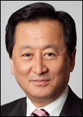최수현(금융인/전공무원)
최수현 신임 금융감독원장은 18일 “국민이 금융회사에 대한 검사를 직접 요구할 수 있도록 ‘국민검사청구제도’를 도입하겠다”고 말했다.