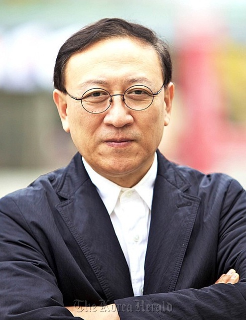 Lee Yong-woo, president of International Biennale Association.   Gwangju Biennale