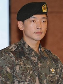 비(정지훈/가수/영화배우)
가수 비(본명 정지훈·31)가 의류사업 투자자로부터 20억원대 소송을 당했다.