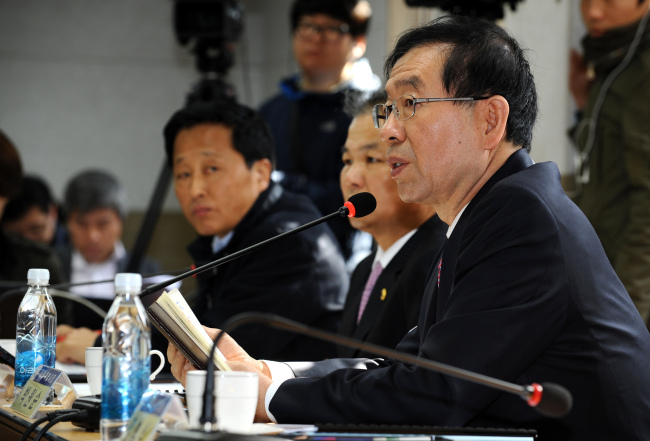 박원순(광역단체장/변호사)
박 시장은 18일 오전 9시부터 20일 오후 1시 30분까지 강서구에서 1박 2일, 양천구에서 1박 2일 동안 현장시장실을 운영한다.