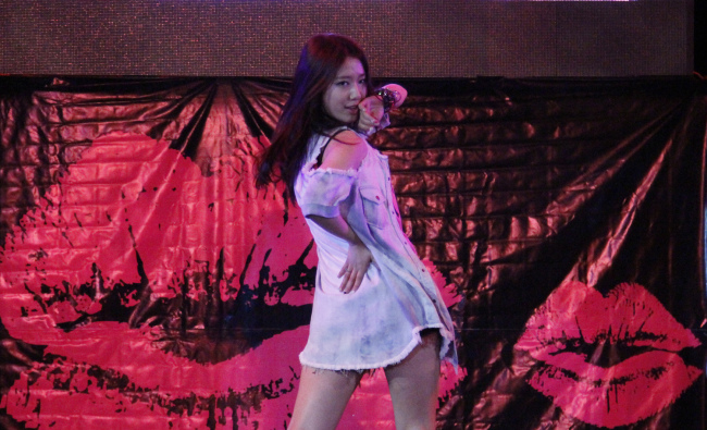 박신혜(탤런트/영화배우)
소속사 S.A.L.T엔터테인먼트는 박신혜가 지난 15일 필리핀 현지 취재진과의 기자회견을 시작으로 16일 마닐라 스타 시어터에서 2시간 동안 ‘2013 박신혜 아시아 투어: 키스 오브 앤젤’ 팬미팅을 여는 등 첫 투어 일정을 소화했다고 19일 밝혔다.