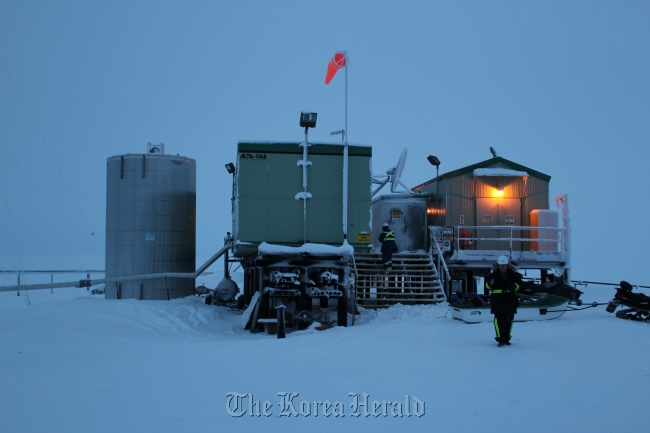 KOGAS officials visit the Ikhil gas field, which provides natural gas to Inuvik City in northeastern Canada, to look into a business opportunity.   KOGAS