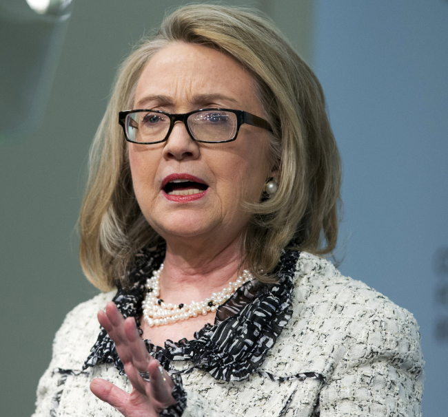 힐러리로댐클린턴(HillaryRodhamClinton/정치인/전영부인)
While Clinton pushed gay, lesbian and transgender rights during her four-year tenure as America’s top diplomat, considering them human rights, she had not until now advocated for same-sex marriage.