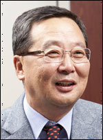 이재영(공기업인/연구인)
경기도시공사(사장 이재영·사진)에서는 사업현장내 노무비 뿐만 아니라 자재·장비업체(자)도 현금 지급을 보장받는 “현금 通, 어음 不”이 이루어 지도록 ‘특별관리계획’을 시행한다고 19일 밝혔다.