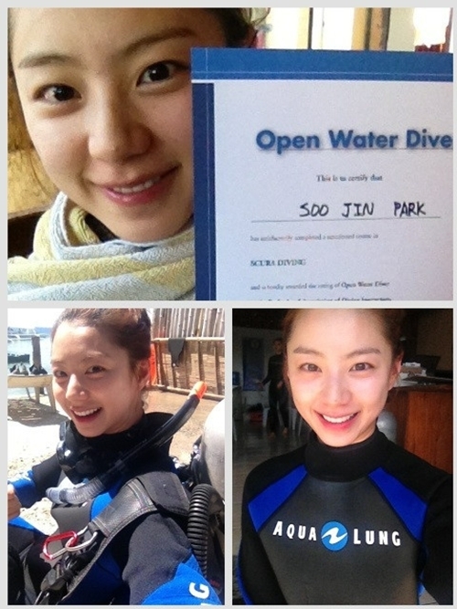 박수진(탤런트)
박수진은 21일 오전 자신의 트위터에 “오픈워터다이버 자격증 획득”이라는 글과 함께 인증샷을 게재했다.