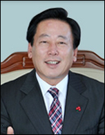 조억동(기초단체장)
광주시는 21일 시청 대회의실에서 조억동<사진> 시장, 노철래 국회의원, 이성규 시의회의장을 비롯한 각급 기관ㆍ사회단체장과 시민, 공무원 등 500여명이 참석한 가운데 ‘시 승격 12주년 기념식’을 개최했다고 밝혔다.