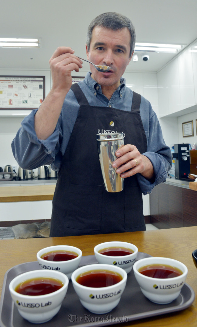 Mane Alvez tastes coffee at Lusso Lab, a posh coffee shop in Cheongdam-dong, southern Seoul.   Kim Myung-sub/The Korea Herald