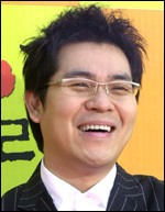 김용만(MC/개그맨)
검찰이 사설 스포츠토토에 10억여원을 베팅한 혐의로 방송인 김용만(46·사진) 씨를 소환조사했다.
