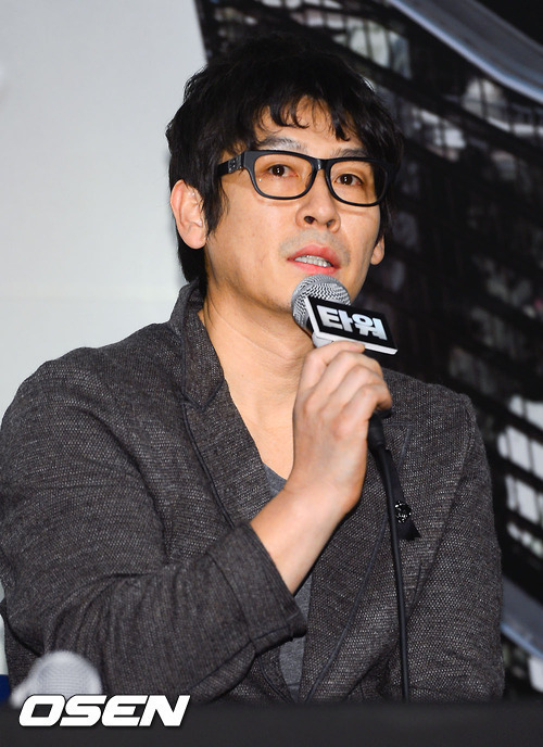 설경구(영화배우)
설경구는 지난 20일 경기 남양주 모처에서 SBS ‘힐링캠프, 기쁘지 아니한가’ 녹화를 마친 것으로 알려졌다.