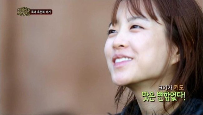 박보영(영화배우/탤런트)
새로운 국민여동생으로 이름을 올린 배우 박보영의 민낯이 공개되자, 짖궂은 누리꾼들도 두 손을 들었다. "흠을 잡을래야 잡을수가 없다"는 칭찬 일색이다.