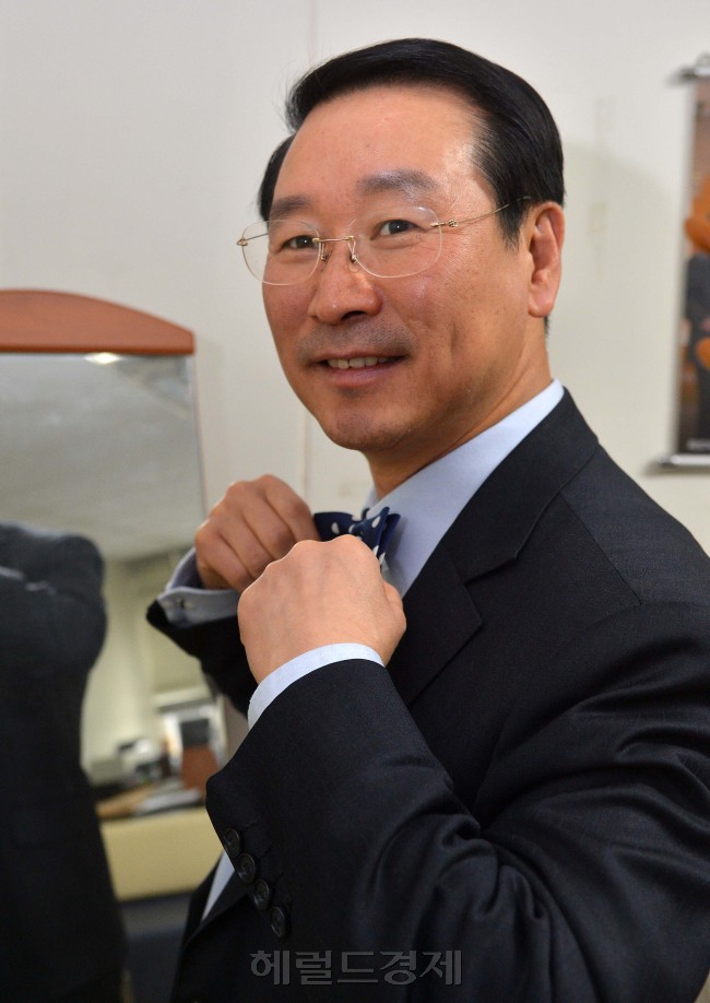 윤선달 인터뷰.<br />이상섭 기자. babtong@heraldcorp.com 2013.03.20
윤선달 인터뷰.
이상섭 기자. babtong@heraldcorp.com 2013.03.20
윤선달 인터뷰.
이상섭 기자. babtong@heraldcorp.com 2013.03.20
