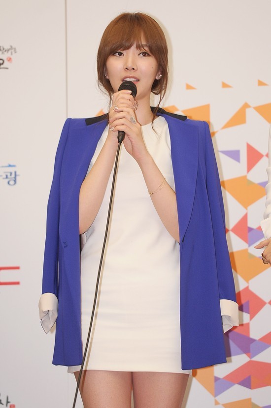배슬기(가수/영화배우)
3월 26일 오후 5시 서울 중구 신세계백화점 문화홀에서는 제 14회 전주국제영화제 기자간담회가 열린 가운데 송하진 조직위원장과 고석만 집행위원장, 이진우, 이상우, 박진성 감독과 배우 김서형, 최원영, 한주완, 조윤희, 신동미, 배슬기가 참석했다.