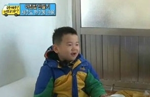 윤후(윤민수아들)
최근 MBC 예능프로그램 ‘아빠! 어디가?’ 가 인기를 끌고 있는 가운데 직장인들은 함께 일하고 싶은 상사로 해당 프로그램에 출연중인 이종혁을 꼽았다.