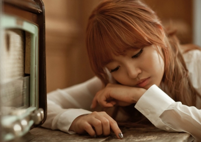 윤하(고윤하/가수/영화배우)
가수 나얼이 최근 윤하에게 준 신곡 가사가 눈길을 끈다.
