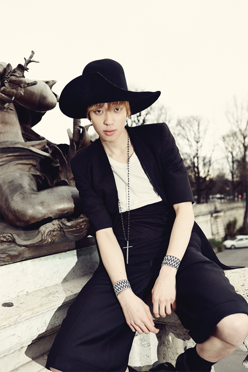 니엘(안다니엘/가수/틴탑)
코카콜라 측은 27일 “환타의 새로운 광고 모델로 가수, 예능, 연기자 등 다양한 분야에서 활약 중인 니엘, 이광수, 정은지(에이핑크)를 발탁했다”며 “노래뿐만 아니라 연기와 예능에서 다재다능한 매력을 선보여온 니엘이 환타 브랜드를 소비자에게 더욱 유쾌하고 효과적으로 전달할 것으로 기대한다”고 밝혔다.