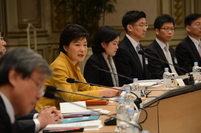 President Park Geun-hye speaks during a joint policy briefing by the ministries of education and culture Thursday.   Chung Hee-cho/The Korea Herald