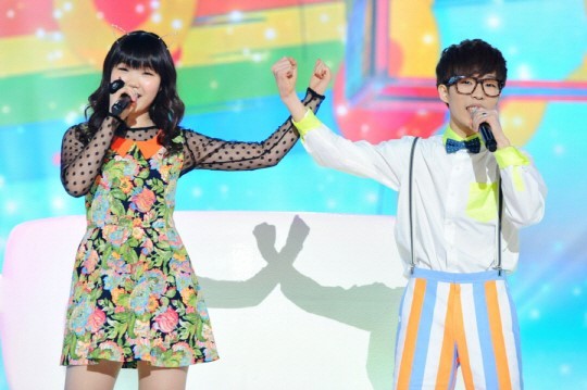 이수현(좌측부터/악동뮤지션),이찬혁(악동뮤지션)
SBS ‘서바이벌 오디션 K팝 스타 시즌2’(이하 K팝스타2)의 ‘천재 남매’ 악동뮤지션이 새로운 자작곡으로 시청자들과 만난다. 다리꼬지마‘, ’매력있어‘, ’점점‘, ’기브 러브(Give Love)‘ ’못나니‘, ’착시현상‘, ’라면인건가‘ ’크레셴도‘에 잇는 새로운 곡이지만, 악동뮤지션에겐 수많은 자작곡 중 하나일 뿐이다.