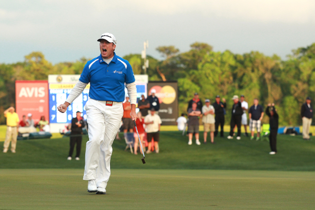 D.A. Points celebrates on the 18th hole after winning the Houston Open on Sunday.   AP-Yonhap News