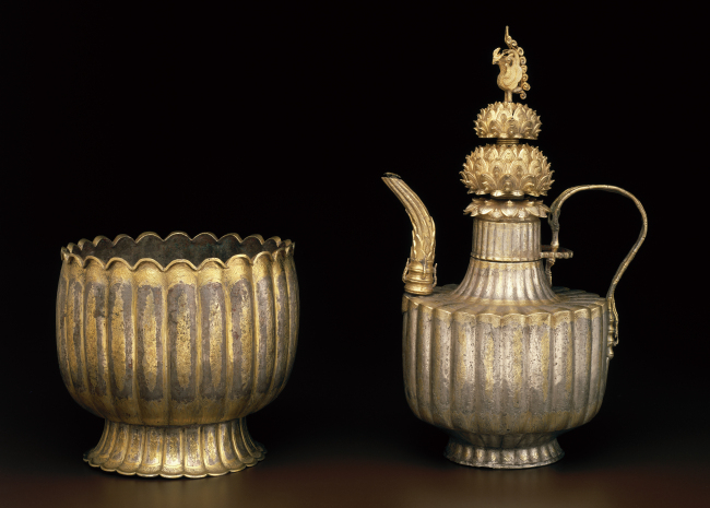 Gilt silver ewer and basin from Goryeo Kingdom, 12th century.   Museum of Fine Arts, Boston/Leeum